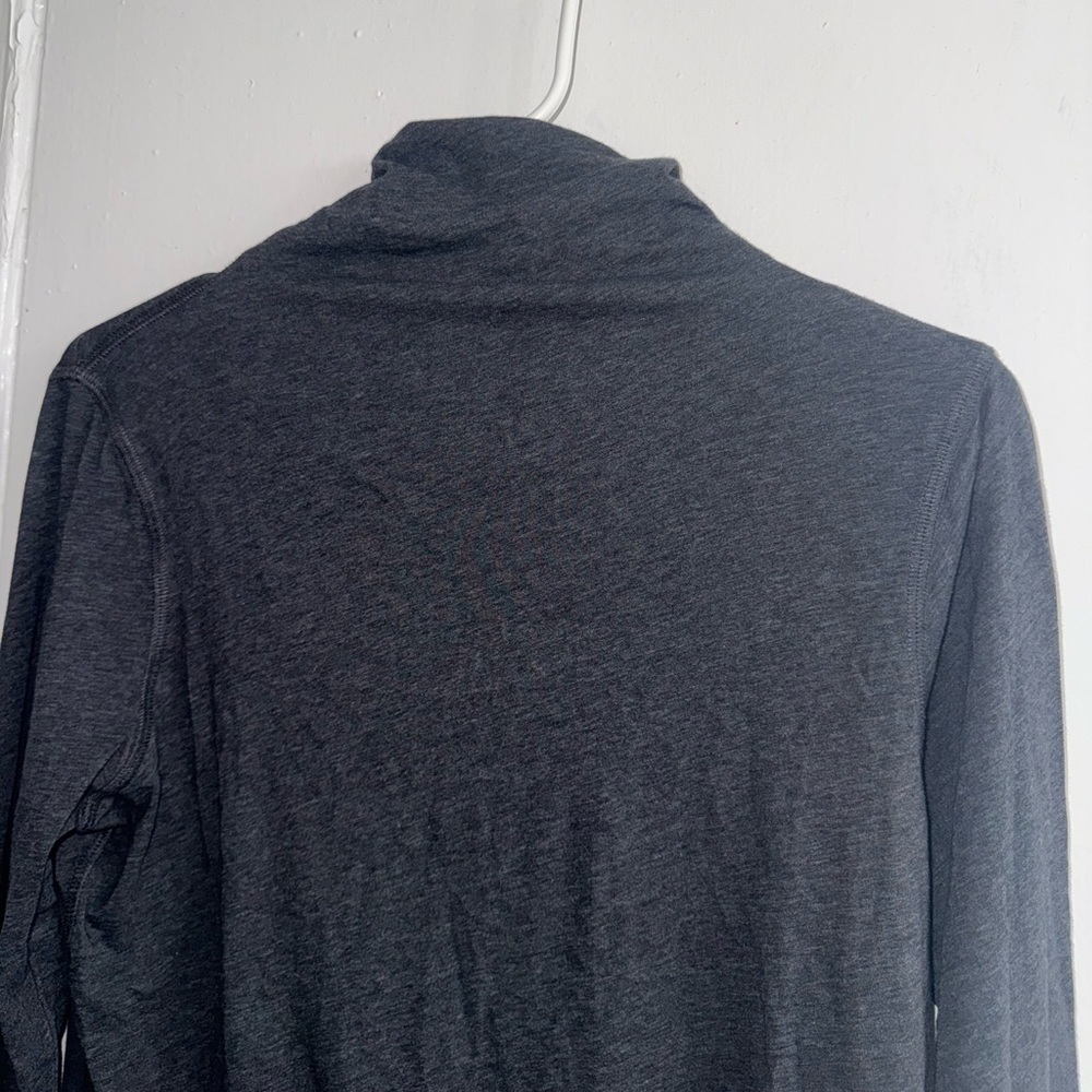 Vince Essential Long-Sleeve Cotton Turtleneck top - Picture 2 of 4